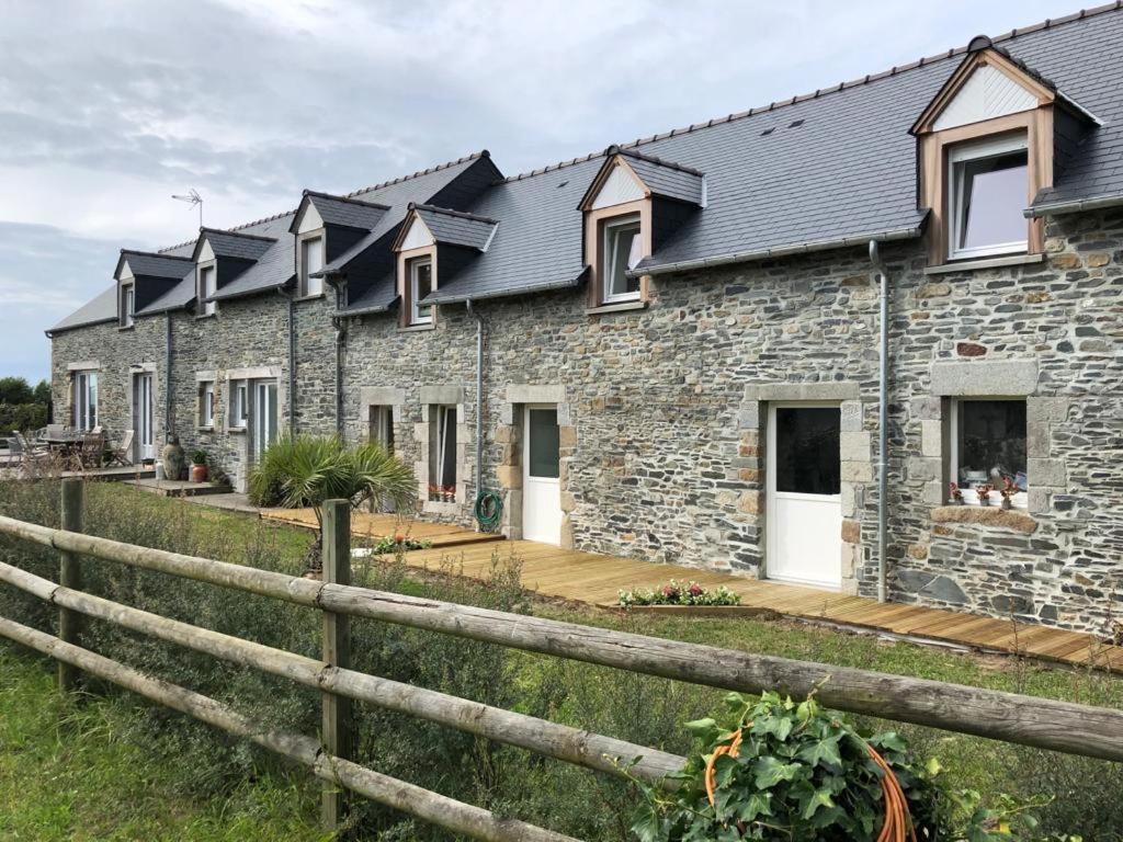 Bed and Breakfast Le Bout Du Monde Bricqueville-sur-Mer Exterior foto