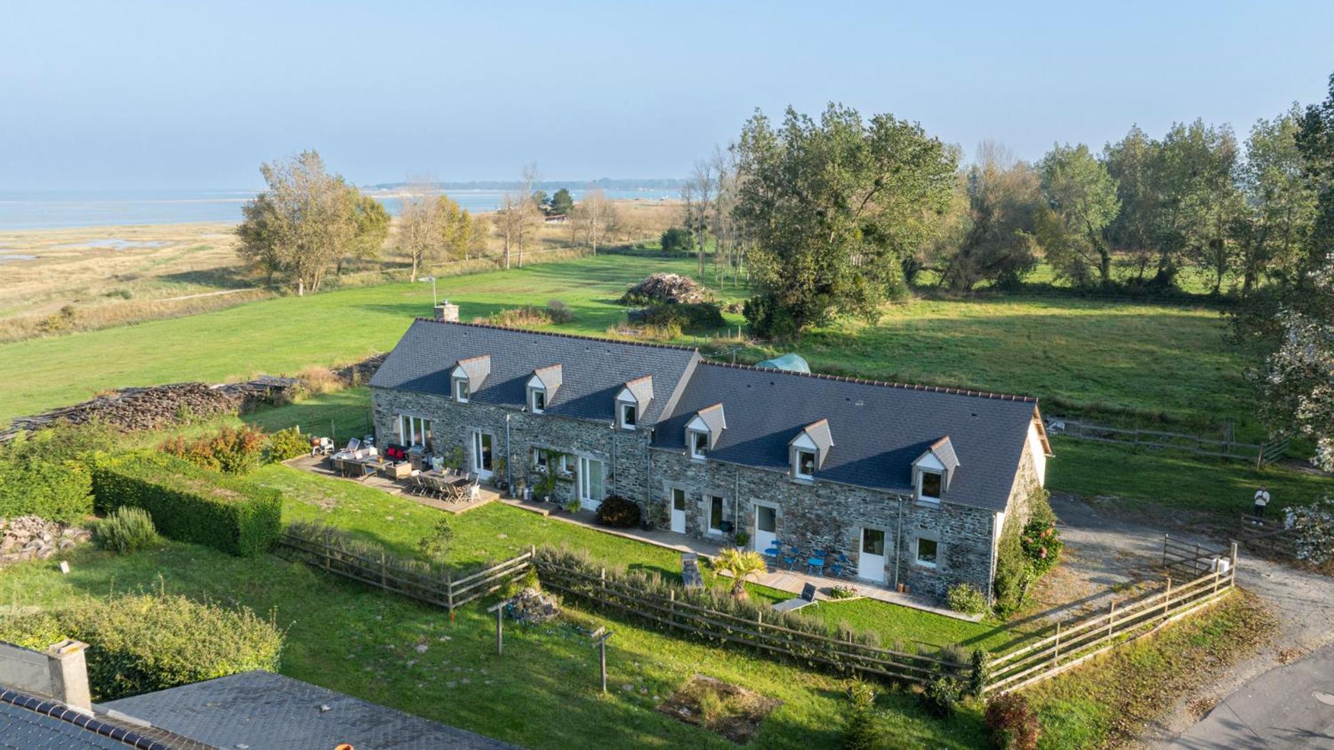 Bed and Breakfast Le Bout Du Monde Bricqueville-sur-Mer Exterior foto