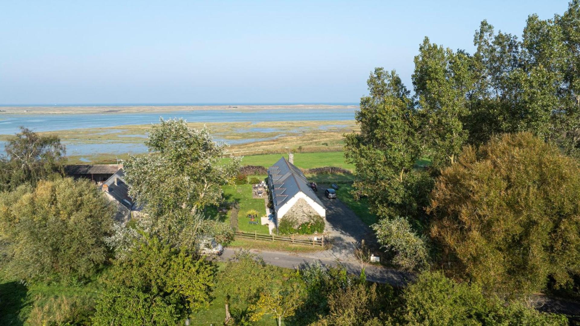Bed and Breakfast Le Bout Du Monde Bricqueville-sur-Mer Exterior foto